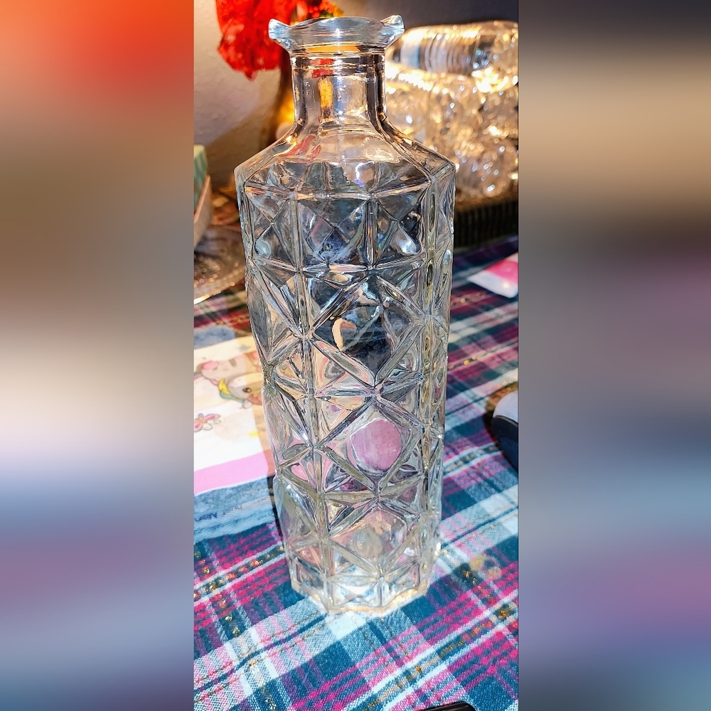 Crystal Patterned Glass Vase - Picture 2 of 3